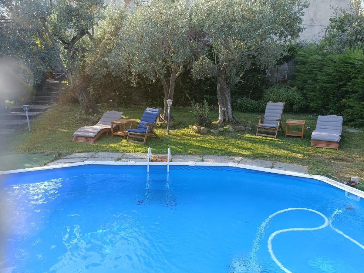 Apartmán Il Borgo Dei Pini Vinci Exteriér fotografie