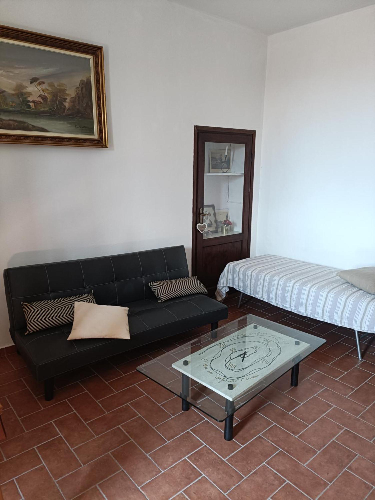 Apartmán Il Borgo Dei Pini Vinci Pokoj fotografie